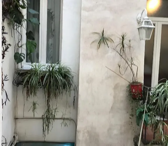 Piazza Farnese Apartment *